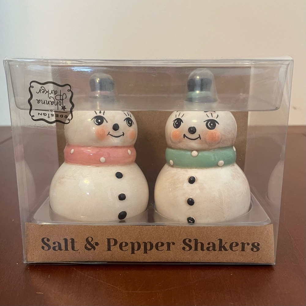 NIB JOHANNA PARKER SNOWMAN SALT & PEPPER SHAKER SET Winter Holiday Christmas